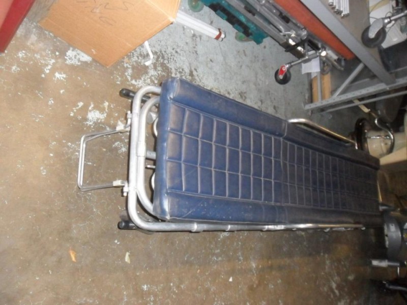 ambulance stretcher blue mattress 